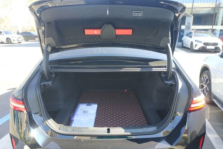 Used BMW 5 Series 2025 530Li Leading Model M Sport Package Trunk