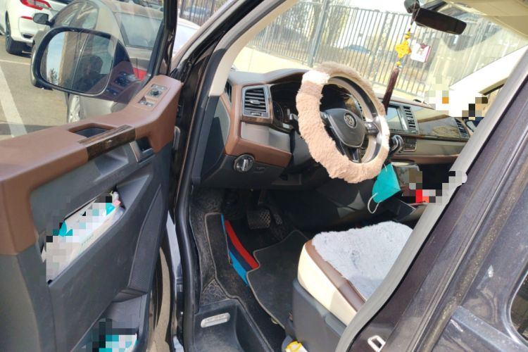 Used Volkswagen Caravelle 2018 2.0 TSI 4x4 Luxury Edition 7-Seater Driver Seat