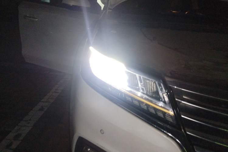 Used Roewe RX5 New Energy 2017 ERX5 EV400 Electric Internet Supreme Edition