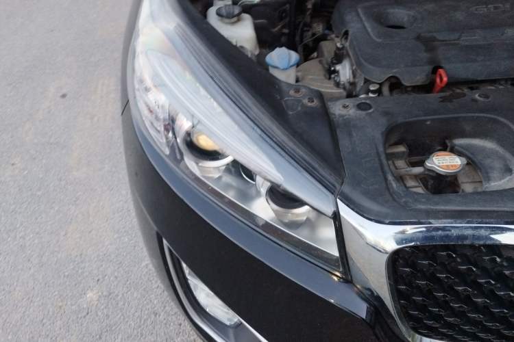 Used Kia Sorento 2016 Sorento L 2.4L Gasoline 4WD Custom Edition 5 Seats China V Emission Standard Right Front Headlight