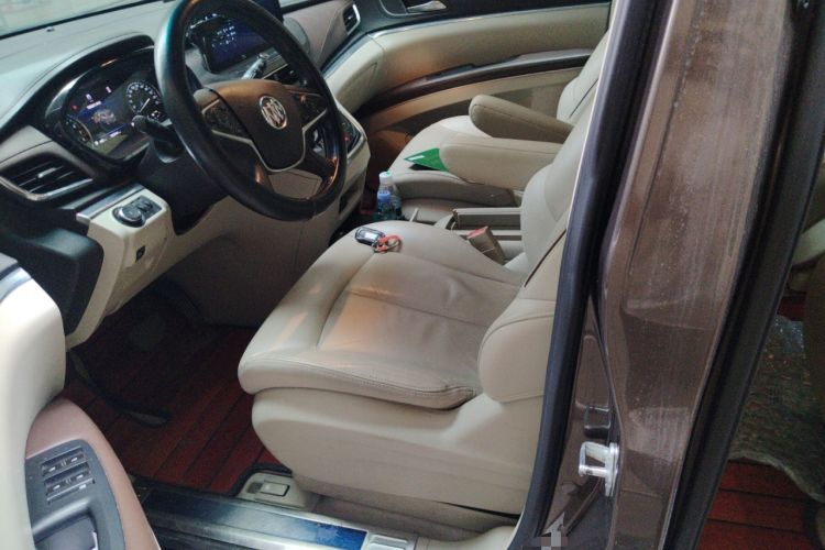 Used Buick GL8 2021 Land Cruiser Executive Class 652T Luxury Model Left Front Seat