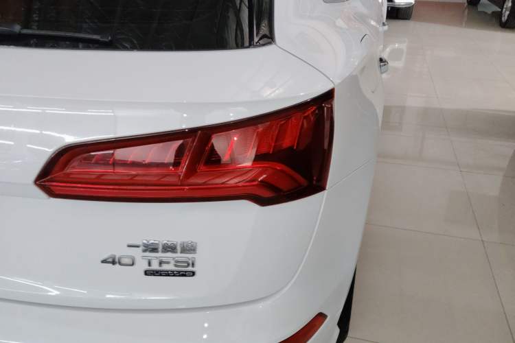 Used Audi Q5L 2020 Updated 40 TFSI Prestige Fashion Edition Right Rear Taillight