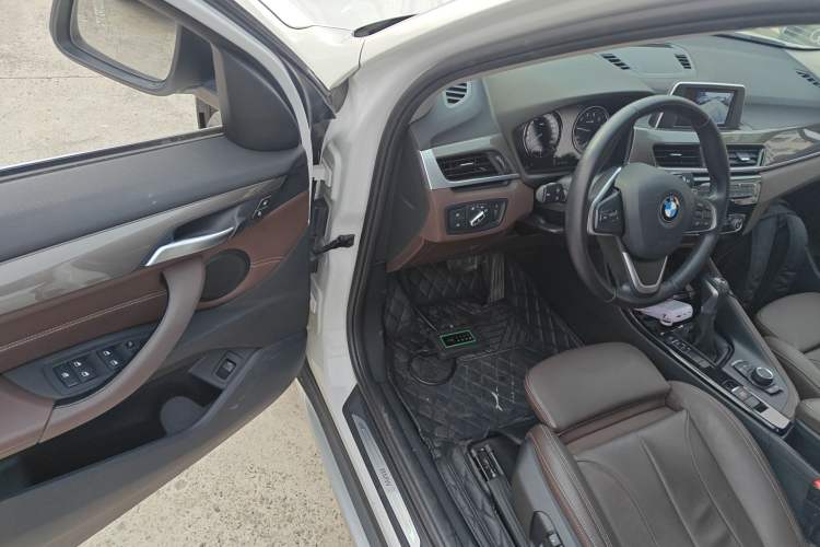 Used BMW X1 2019 sDrive18Li Premium Edition Driver Seat