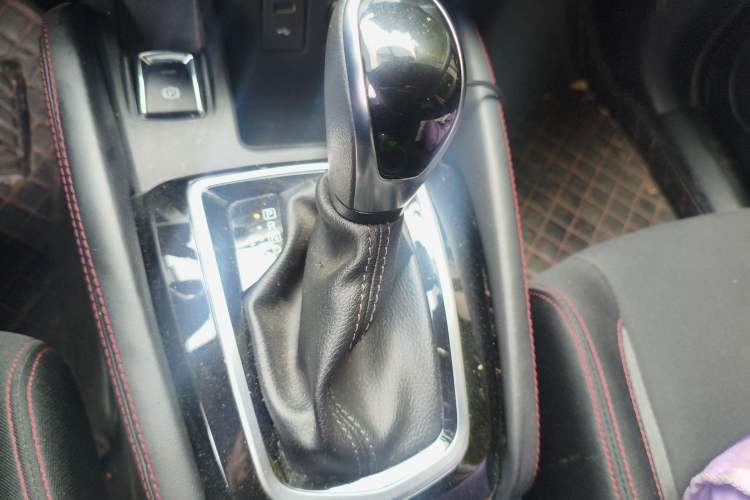 Used Nissan Qashqai 2019 2.0L CVT Smart Enjoyment Version Gear Lever