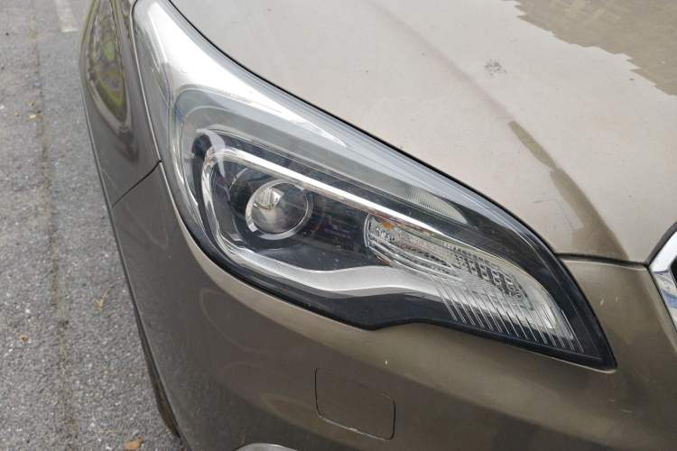 Used Buick Envision 2017 28T Four-Wheel Drive Elite Model Right Front Headlight