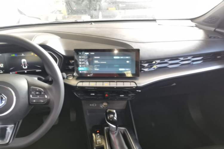 Used MG 5 2021 Revised Version 180 DVVT CVT Youth Luxury Edition
