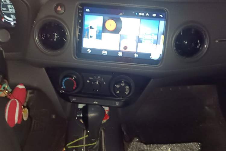 Used Honda XR-V 2015 1.5L LXi CVT Classic Edition Audio And AC Panel