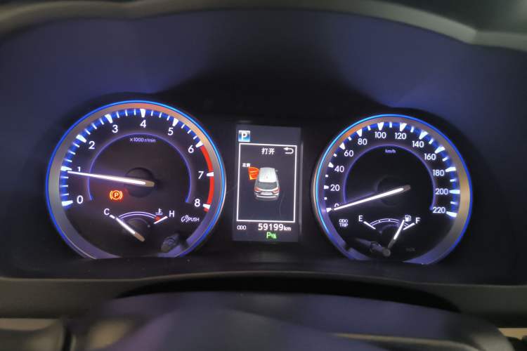 Used Toyota Highlander 2018 2.0T Four-Wheel Drive Prestige Version 7 Seats China VI Standard Instrument Cluster