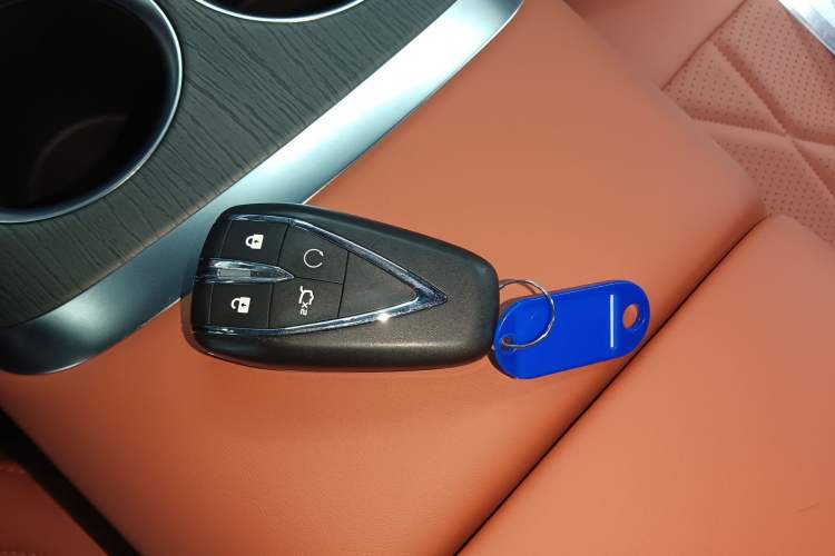 Used CHANGAN CS75 PLUS 2025 4th Generation 1.5T New Blue Whale Smart Luxury Edition