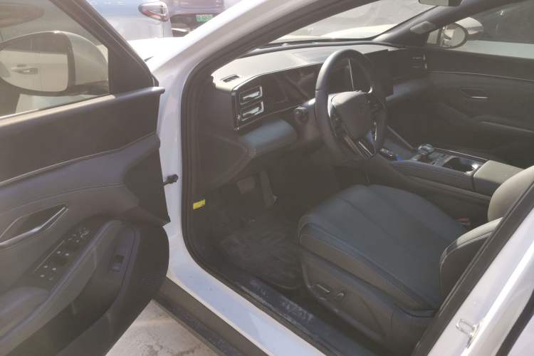 Used BYD Qin L 2024 DM-i 120KM Leading Model