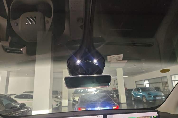 Used IM LS7 2023 77 kWh Urban Fit Rear-Wheel Drive Headliner