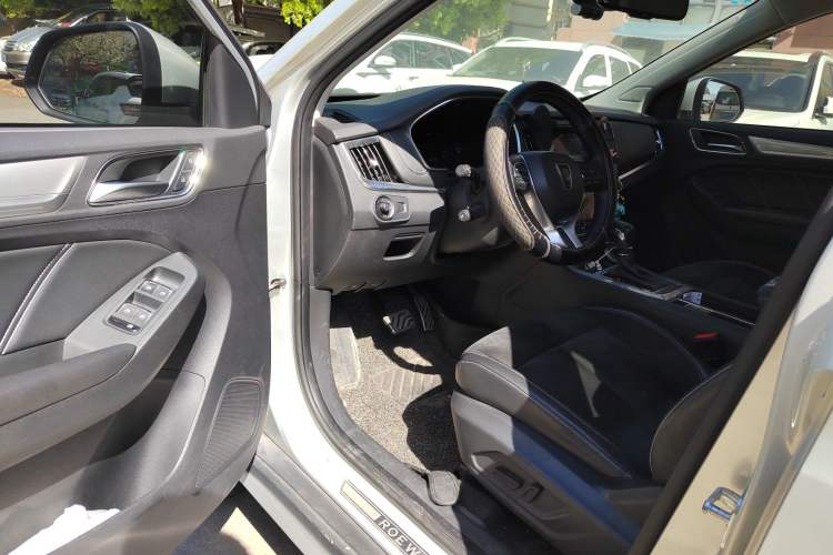 Used Roewe RX5 New Energy 2017 eRX5 50T Hybrid Connected Prestige Flagship Edition Driver Seat