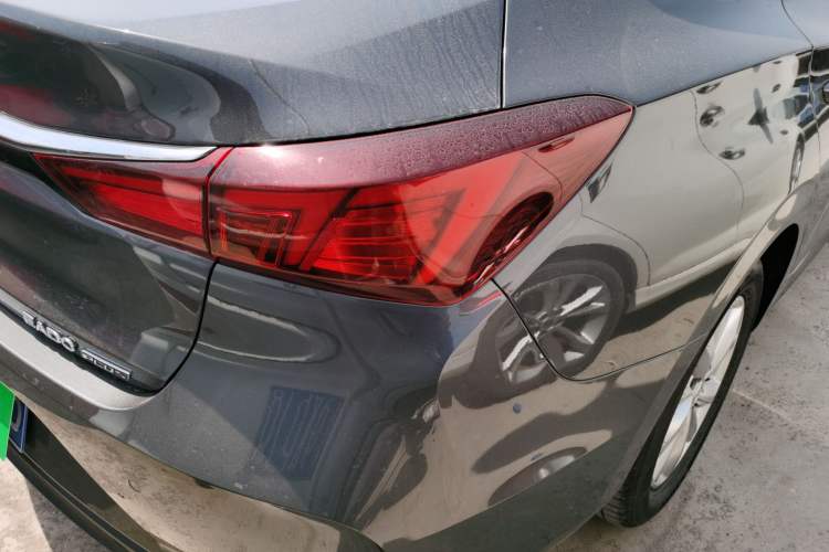 Used CHANGAN Eado 2025 PLUS 1.5L Manual Luxury Edition Exterior 3