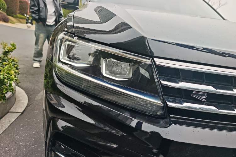 Used Volkswagen Tiguan L 2021 330TSI Automatic Two-Wheel Drive R-Line Enhanced Edition