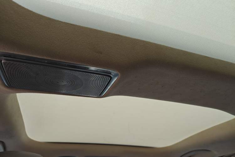 Used Mercedes-Benz E-Class 2019 Restyled E 300 L Luxury Edition Headliner