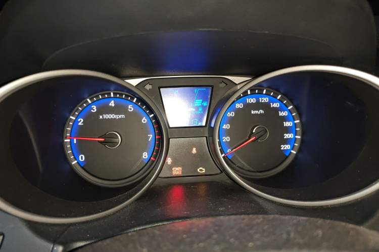 Used Hyundai ix35 2012 2.0L Manual Two-Wheel Drive New Edition GL
