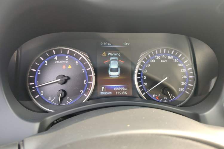 Used Infiniti Q50 2014 3.7L Luxury Edition
