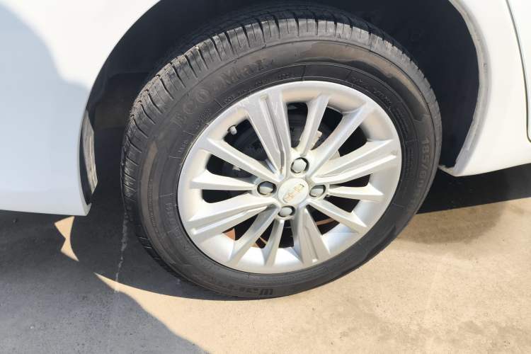 Used Geely Auto Diamond 2017 1.5L Manual Value-Added Model Right Rear Wheel Hub