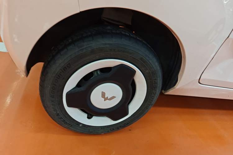 Used Wuling Hongguang MINIEV 2021 Macaron Fashion Edition Lithium-Ion Battery