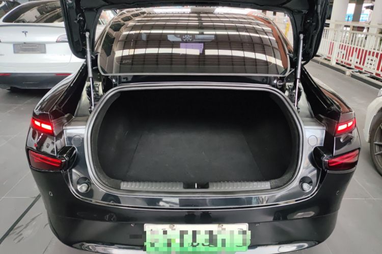 Used XPeng P7 2022 625E Trunk