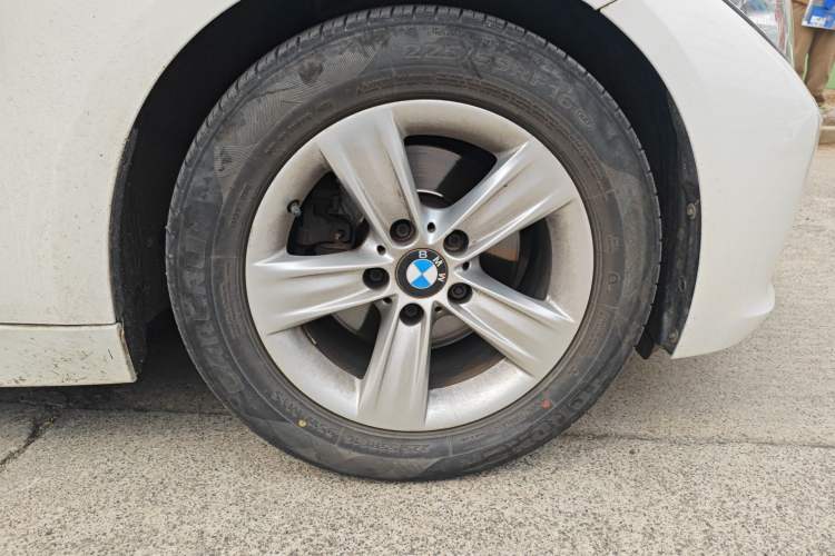 Used BMW 3 Series 2015 320i Fashion Model
