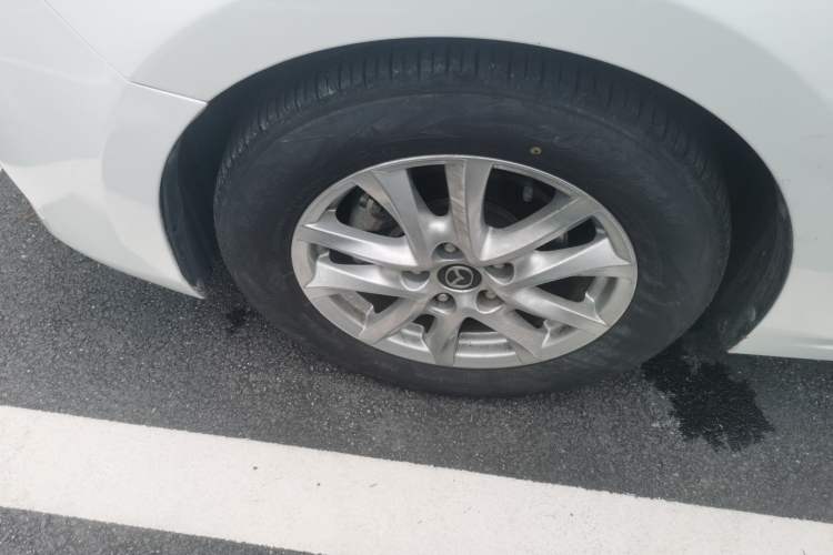 Used Mazda 3 Axela 2017 Sedan 1.5L Automatic Luxury Model Emission Standard China V