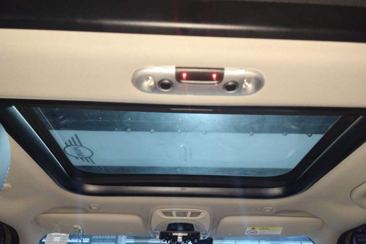 Used MINI 2019 1.5T COOPER Classic Edition Five-Door Version
