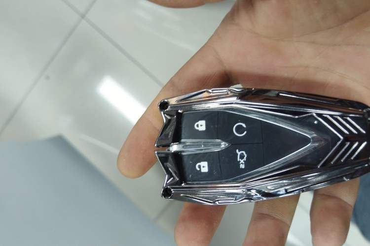 Used CHANGAN UNI-V 2024 1.5T Luxury Edition Vehicle Key