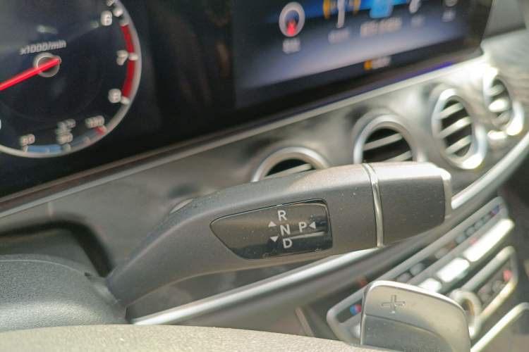 Used Mercedes-Benz E-Class 2017 E 300 L Sporty and Stylish Model