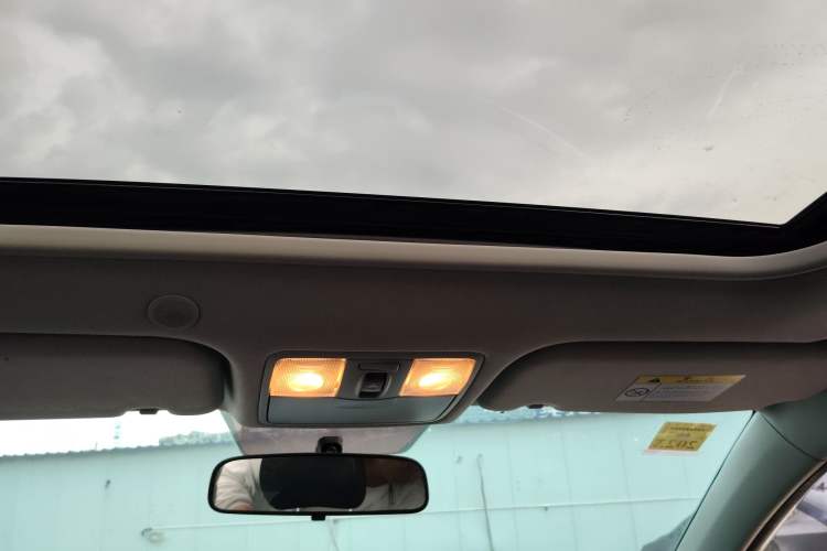 Used Kia kx1 Stonic 2021 1.4L CVT Fun & Sunroof Model Headliner