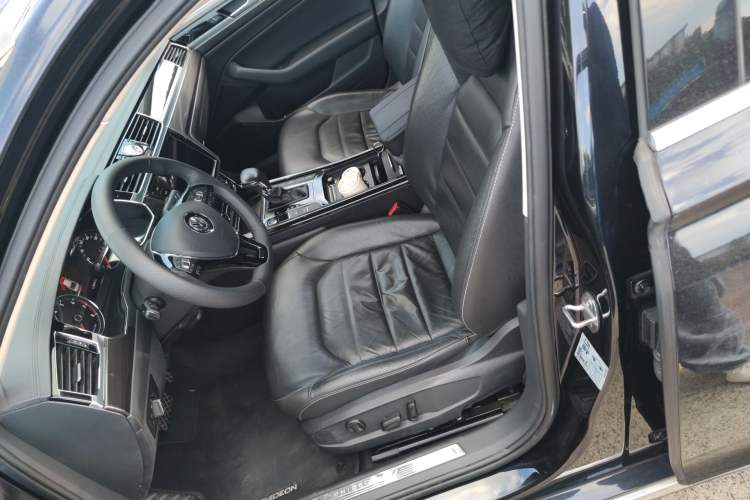 Used Volkswagen Phideon 2019 380TSI Two-Wheel Drive Business Edition China V Standard
