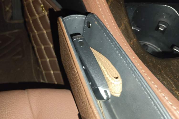 Used BMW 5 Series 2017 525Li Leading Model