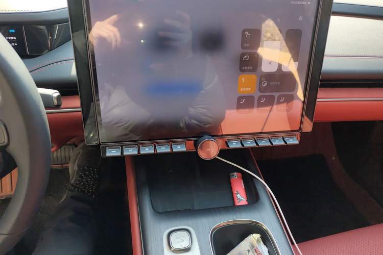 Used Xiaomi Auto SU7 2024 Rear-Drive Long-Range Intelligent Driving Version Audio And AC Panel