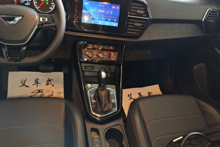 Used Jetta VS5 2022 280TSI Automatic Enjoyment Pro Trim Gear Lever