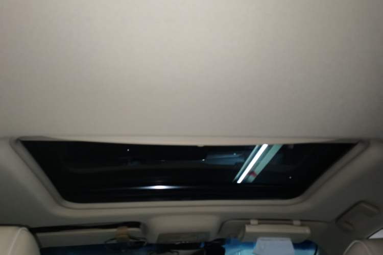 Used Buick GL8 2023 Land Executive Class Deluxe Model