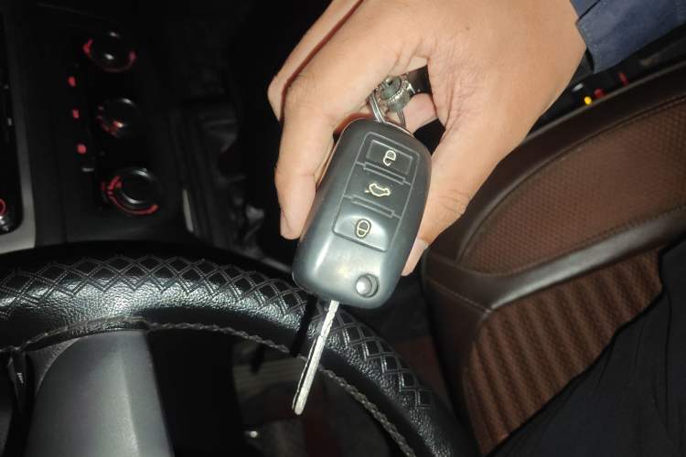 Used Volkswagen Tiguan 2015 1.8TSI Automatic Two-Wheel Drive Trend Edition Vehicle Key