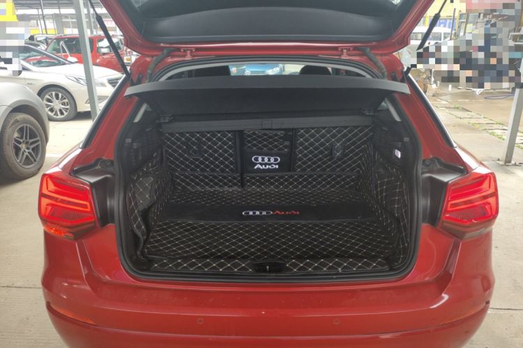 Used Audi Q2L 2021 35 TFSI Fashionable and Elegant Model Trunk