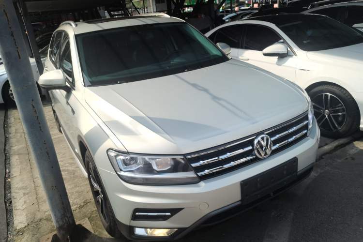 Used Volkswagen Tiguan L 2019 Updated Version 330TSI Automatic Two-Wheel Drive Panoramic Comfort Edition China VI Standard Exterior 1
