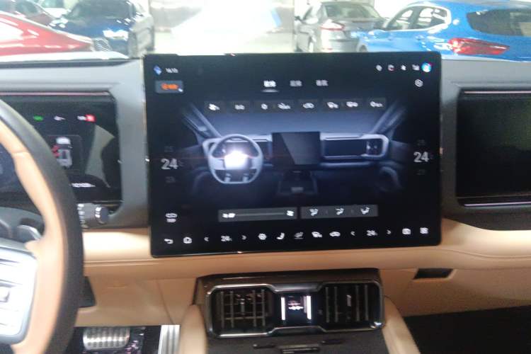 Used Formula Leopard 8 2025 Smart & Brave Flagship Edition 7 Seats
