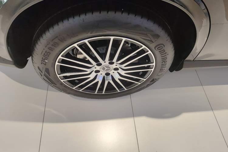 Used Mercedes-Benz GLC 2025 Refresh GLC 260 L 4MATIC Dynamic Edition Right Rear Wheel Hub