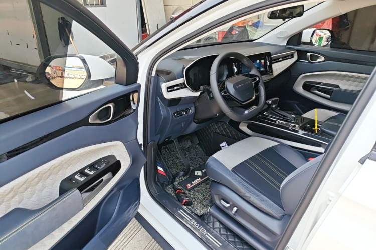 Used Baojun RM-5 2019 1.5T CVT 24-Hour Online Luxury Version 6 Seats
