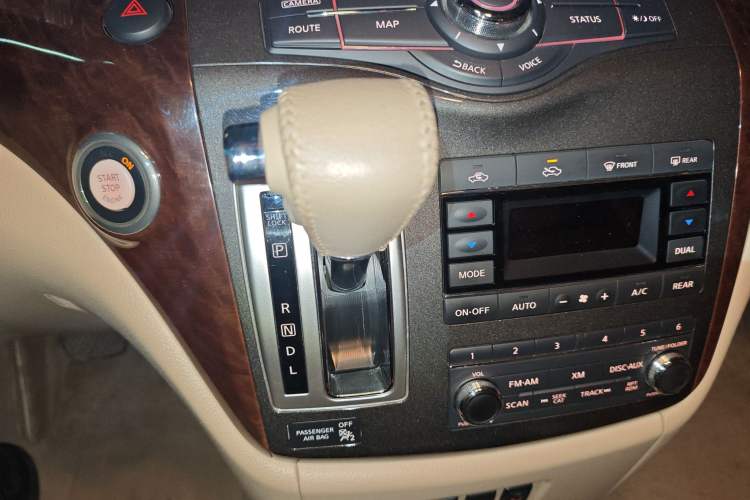 Used Nissan Quest 2015 3.5L SL
