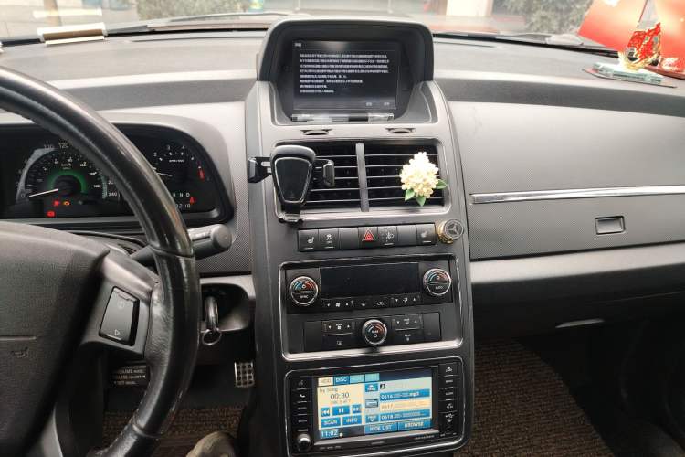 Used Dodge Journey 2011 2.7 Luxury Navigation Edition Audio And AC Panel