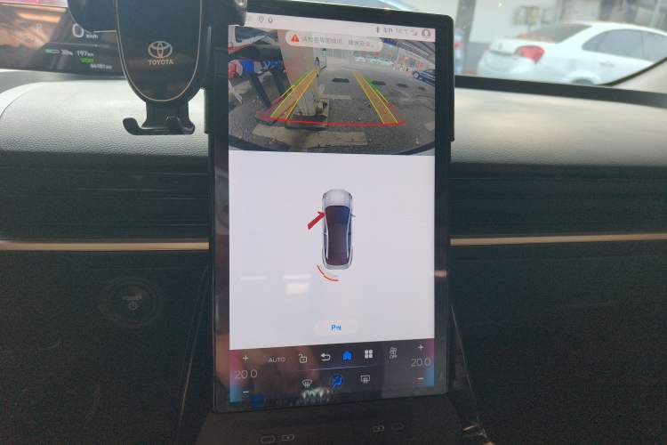 Used Toyota bZ3 2024 517 km Elite PRO Audio And AC Panel