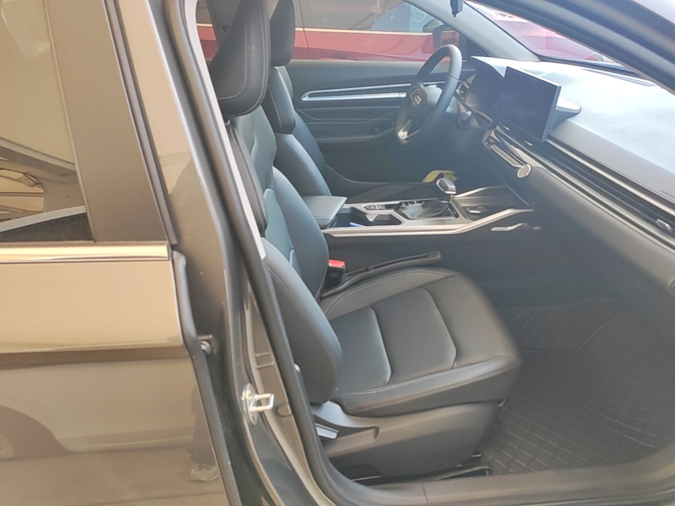 Geely Auto Emgrand 2025 4th Generation 1.5L CVT Luxury Version — снимка 19