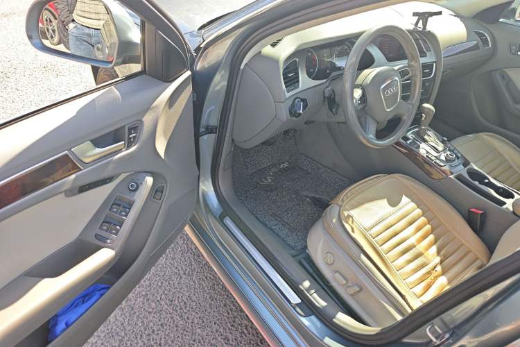 Used Audi A4L 2012 2.0 TFSI Automatic Technology Model
