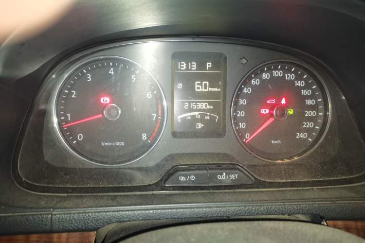 Used Volkswagen Lavida 2013 Restyled Classic 1.6L Automatic Comfort Edition Odometer Close Up