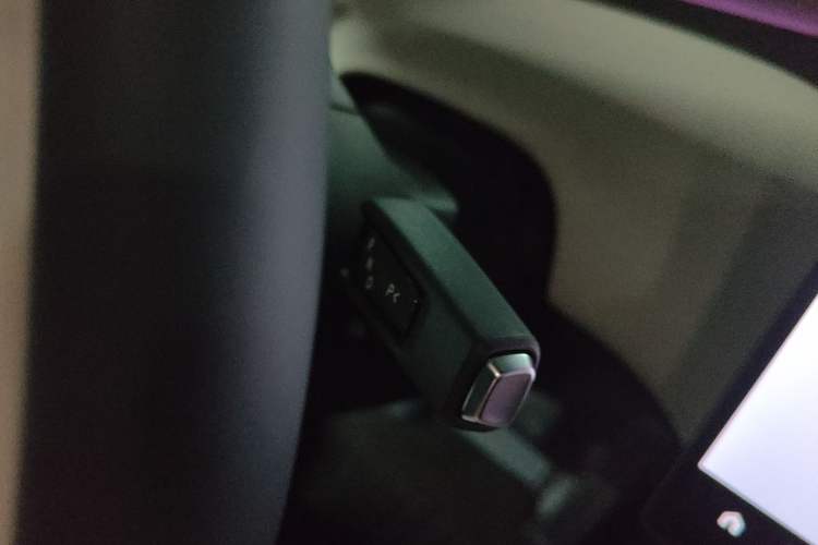 Used Xiaomi Auto YU7 2025 Ultra-Long Range High-Performance All-Wheel-Drive Max Edition
