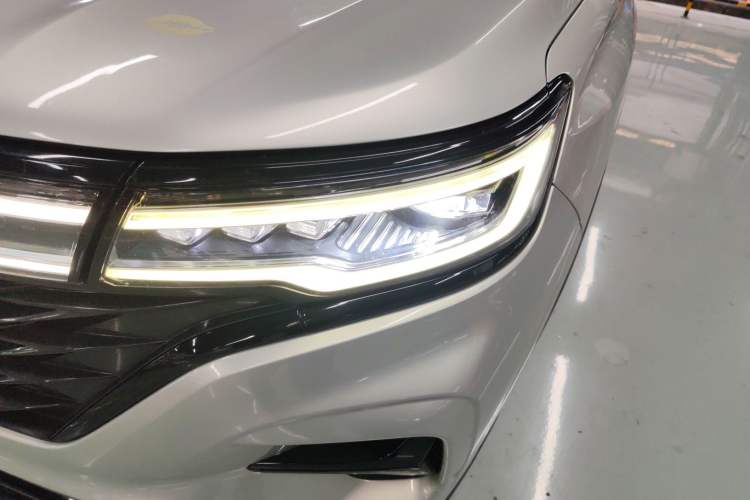 Used Roewe RX5 MAX 2021 Supreme Series 300TGI Automatic Luxury Cabin Edition
