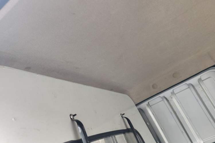 Used Wuling Hongguang V 2019 1.5L Jingqu Edition Sealed-Window Vehicle China VI LAR
